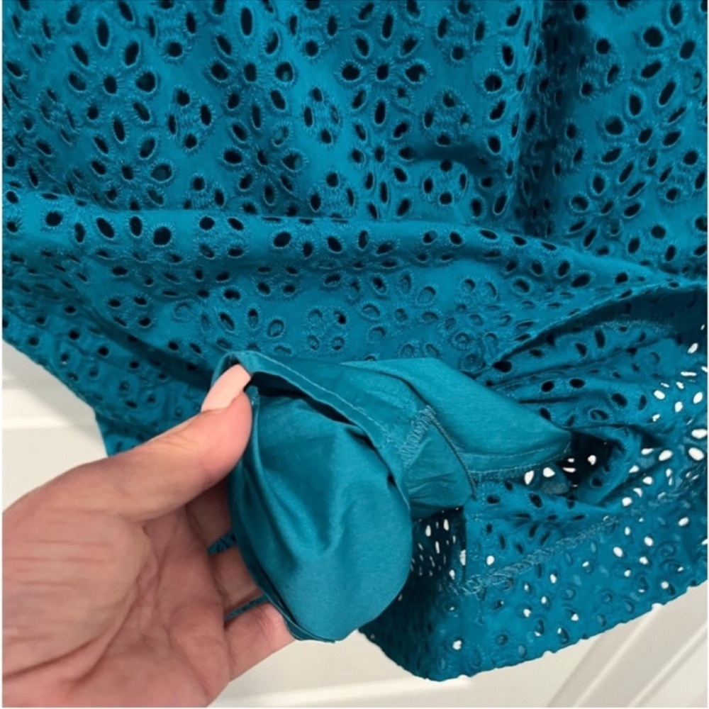 NWT Lilly Pulitzer KAYLEE SHIFT DRESS
Teal Sleeveless Dress. Size 00 - Picture 6 of 7